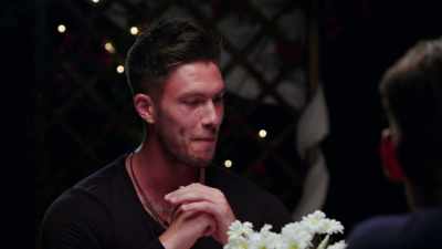 ‐I wonder if I‐‐
‐EMMA: Now I feel slightly
uncomfortable. - Love Island