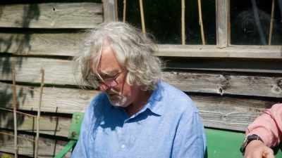 I wonder if we could
actually work out - James May and the Dull Men