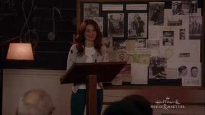 I wonder if the
police searched for it - Dead Over Heels: An Aurora Teagarden Mystery