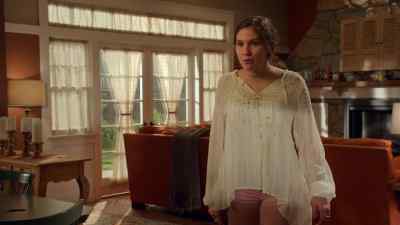 I wonder what's taking Georgie so long. - Stuck in the Middle