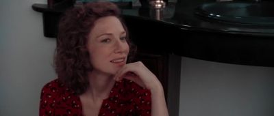 I've been famous for better or worsefor a long time now andI wonder if you know what it really meansYeah I had my fair share of press on Hell's AngelsI'm used to itAre youHoward we'reWe're not like everyone elseToo many acute angles Too many - The Aviator
