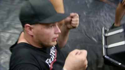 I wonder if you pulled on the
wheel and it just pulled it back. - Street Outlaws No Prep Kings Team Attack