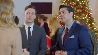 I was wondering, do you think
I should have at least one - Mistletoe & Menorahs