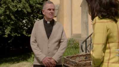 I was wondering if I could
ask you a few questions - Ms Fisher's Modern Murder Mysteries