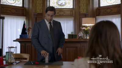 I was wondering if you could
show me your reservation list - Crossword Mysteries: Abracadaver
