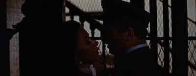 I won't come up, Lu.
There isn't time. - The Man Who Never Was