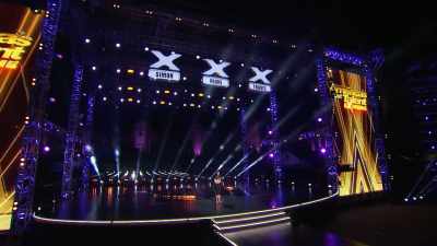 - * I won't let them
break me down to dust * - America's Got Talent: Extreme