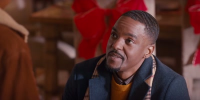 - I won't like it.
- I get it. I really do. - Christmas with a Kiss