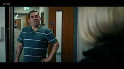 I work in a garage on
the Floralhall Road, you know? - Blue Lights