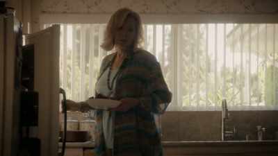 I would choose being haunted
my whole life, Mom. - Dirty John