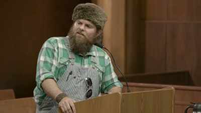 I would like for him
to retaxidermy Bandit. - Gary Busey: Pet Judge
