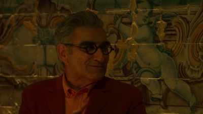 I would like to present you, please,
Mr. Eugene Levy. - The Reluctant Traveler with Eugene Levy