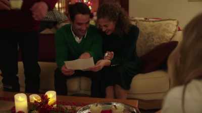 I would like to propose
a Christmas Eve toast. - Christmas Is You