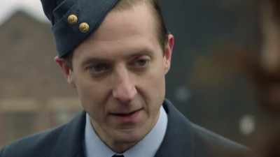 I would look after you and the baby - World on Fire