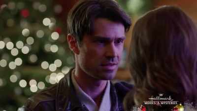 I would love to start a life
with you in Aurora. - Northern Lights of Christmas