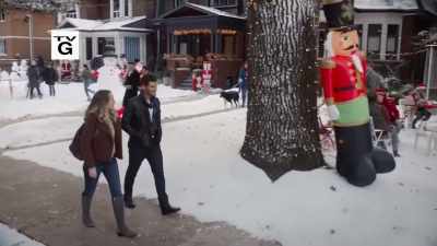 - I wouldn't dare miss Angie's, - A Royal Queens Christmas