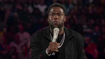 I wouldn't fuck nobody with feet
like this! It's disgusting. - Kevin Hart: Irresponsible