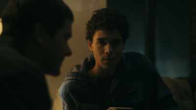 - I wouldn't know what to say.
- Just be your fucking self, man. - The Girl from Plainville