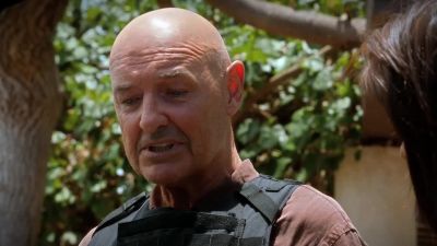 I wouldn't touch that. - Hawaii Five-0