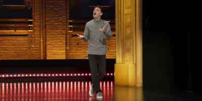 I write jokes
that are so dumb and simple - Alex Edelman: Just for Us