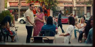 - I...
- Yeah. I'm her assistant, Nick. - The Broken Hearts Gallery