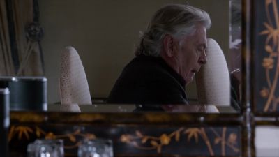 - Yes.
- Reddington was here... - The Blacklist