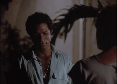 You let me out ofhere,
or she's dead. - Miami Vice
