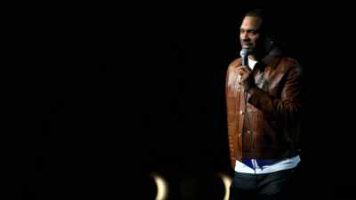 Ia să-ți trântesc câteva. Ăsta sunt… - Mike Epps: Ready to Sell Out