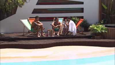 IAIN: Did you know that
Nathan's got one pet peeve, - Love Island