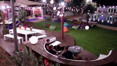 IAIN: It's evening
in the Villa, - Love Island