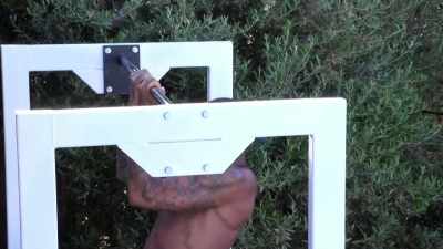 IAIN: It's time for chin‐ups
and catchups - Love Island