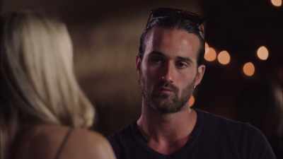 IAIN: Rachel didn't want
either the olive or Dan. - Love Island