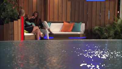 IAIN: Tina's talking to Kady - Love Island