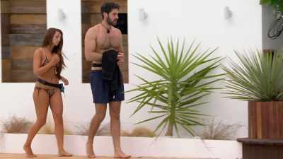 IAIN: Troy, you're gonna
have to pull your socks up, - Love Island