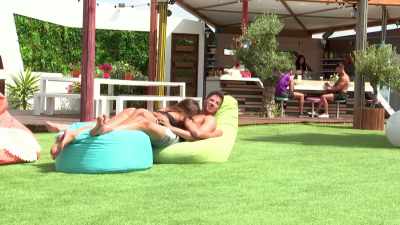 IAIN: When you're having
a tough time, - Love Island
