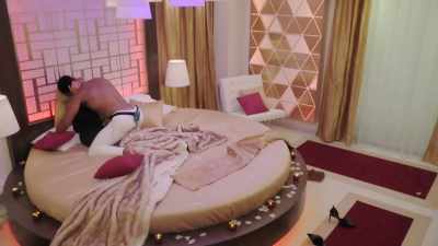 IAIN: While Olivia worries - Love Island
