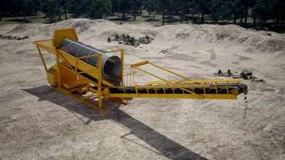 Iain's compact
six-foot super trommel - Gold Rush: Parker's Trail