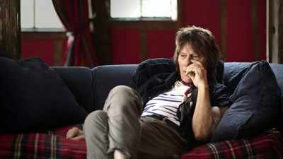 I'd be: "Bring on the squeaks,
we don't care about that." - Jeff Beck: Still on the Run