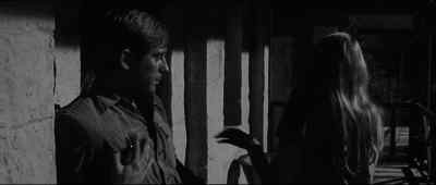 I'd better be
getting back in. - Guns at Batasi