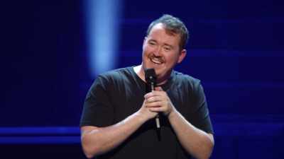 -I'd go, "Oh!"
-[audience laughs] - Shane Gillis: Beautiful Dogs