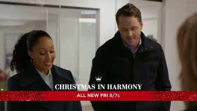 I'd... I'd be so happy
to give you a statement, - The Santa Stakeout