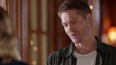 - I'd just like to help you
like you helped me back then. - Toying with the Holidays