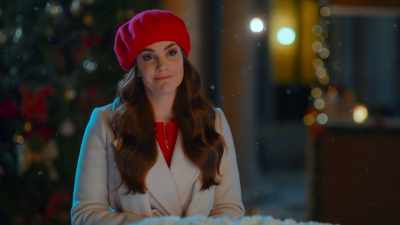 I'd like to dedicate this year's
annual Christmas tree lighting - Christmas Keepsake