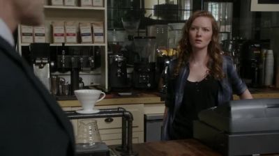 I'd like to get
a message to her. - Elementary