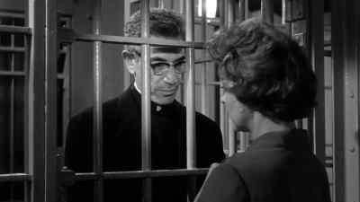 I'd like to go to
confession, Father. - I Want to Live!