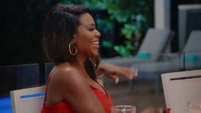 - I'd like to just
take this moment-- - The Real Housewives Ultimate Girls Trip