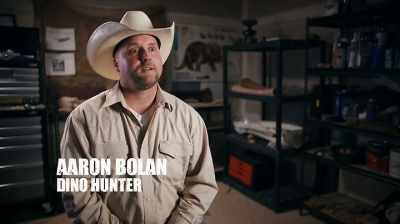 I'D LIKE TO DEVELOP A REPUTATION
AS A GUY THAT FINDS STUFF, - Dino Hunters