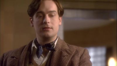 I'd like you to look at this. - Agatha Christie's Poirot
