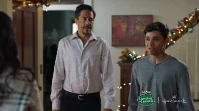 I'd love to, but
it's Christmas. - Christmas at the Golden Dragon