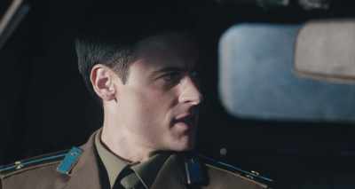 - I'd never get in.
- How do you know? - Firebird